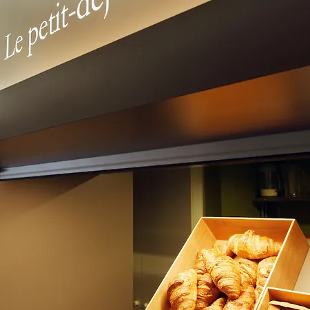 Orly Aéroport 2 étoiles Rungis